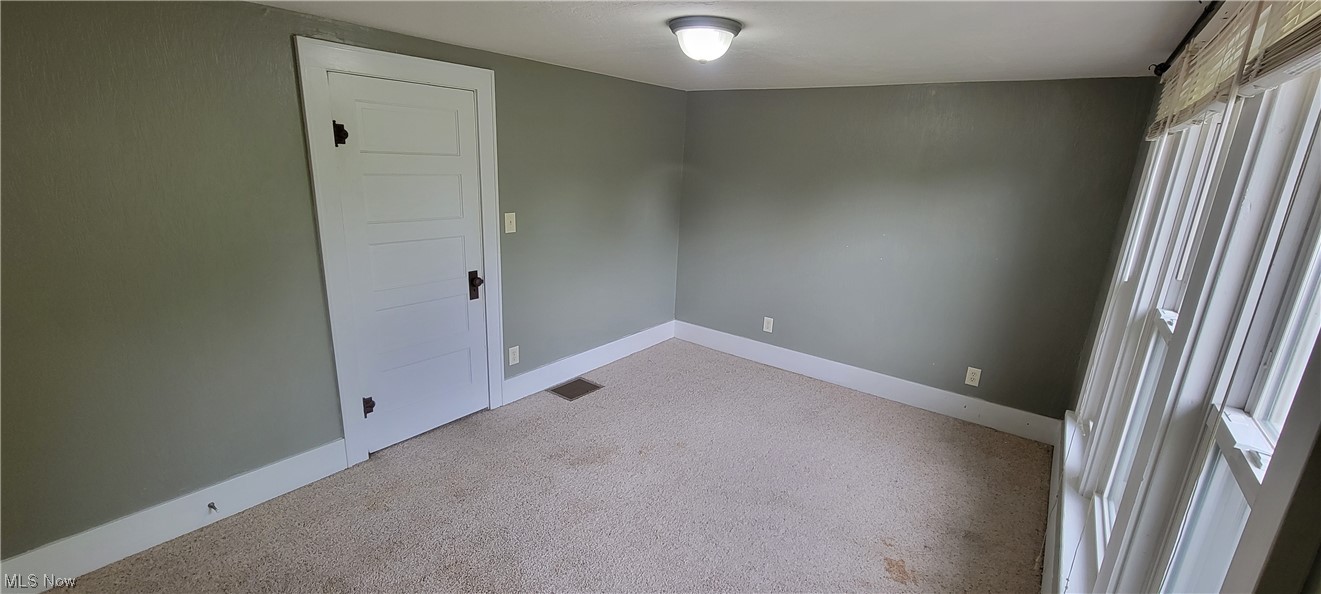 2126 East High Ave Property Photo 18