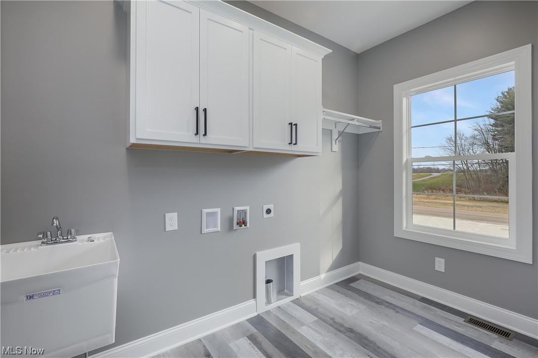 10527 Mogadore Avenue Nw Property Photo 11