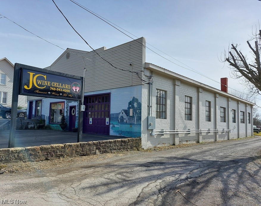 8306 State Route 43