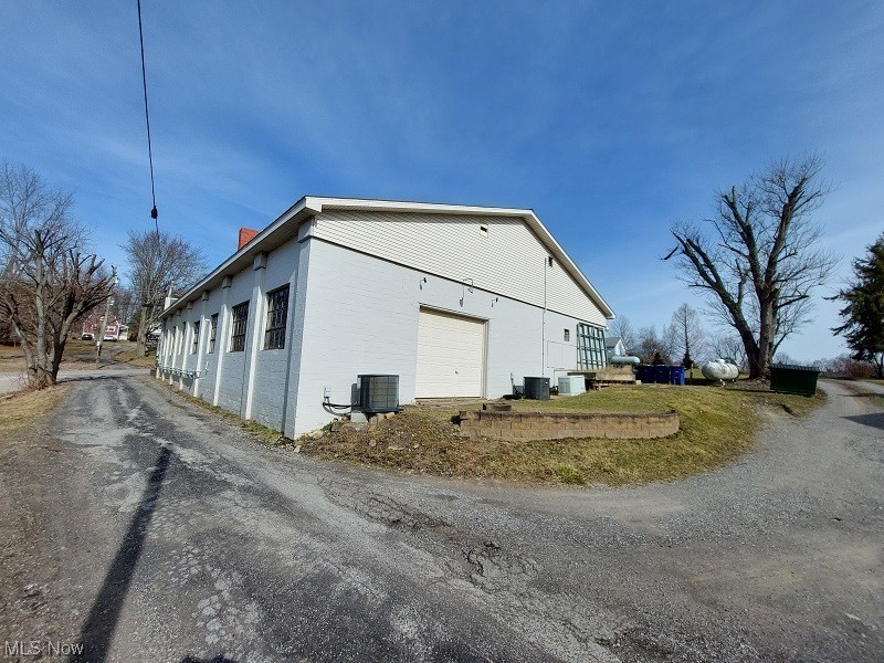 8306 State Route 43 Property Photo 5