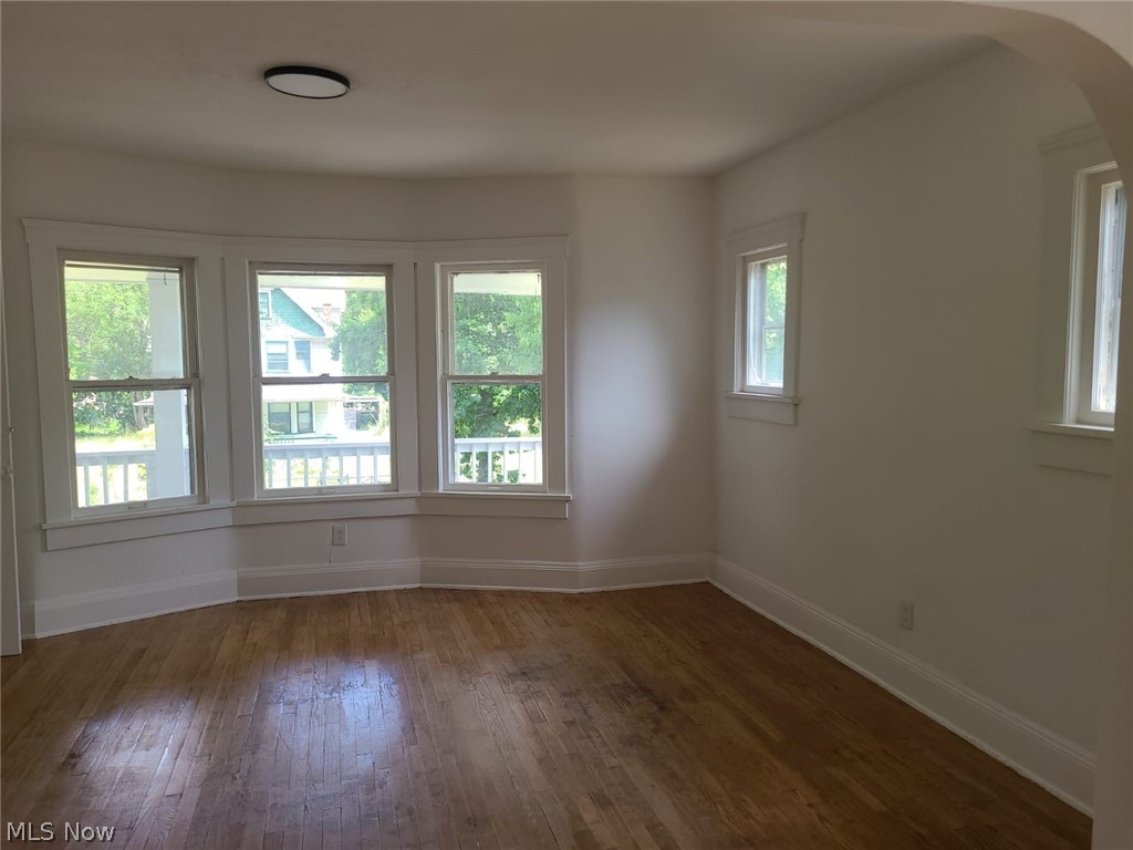 10124 Ostend Avenue Property Photo 7