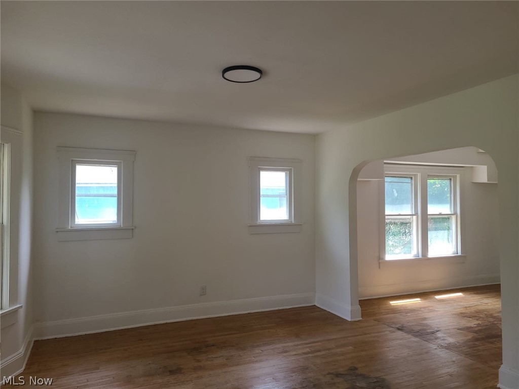 10124 Ostend Avenue Property Photo 9