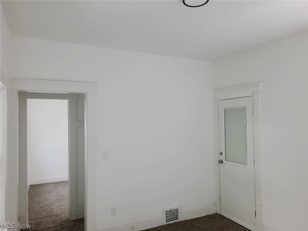 10124 Ostend Avenue Property Photo 16