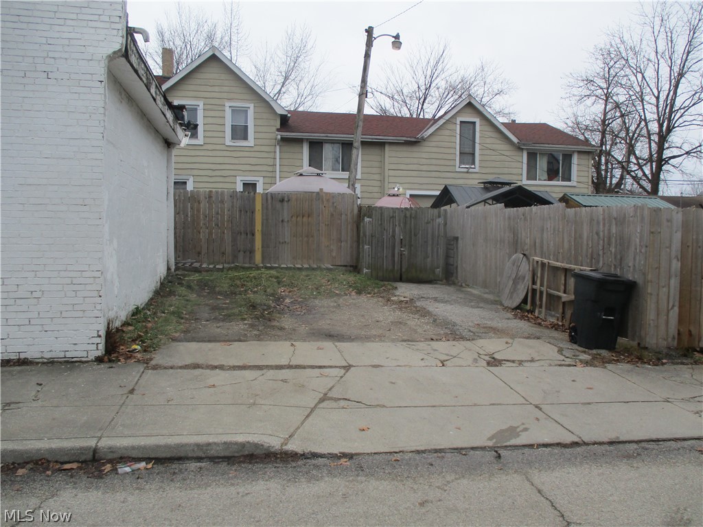 4324 Warner Road Property Photo 5