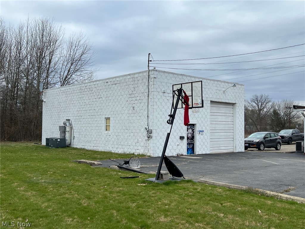 2280 Parkman Road Nw Property Photo 4