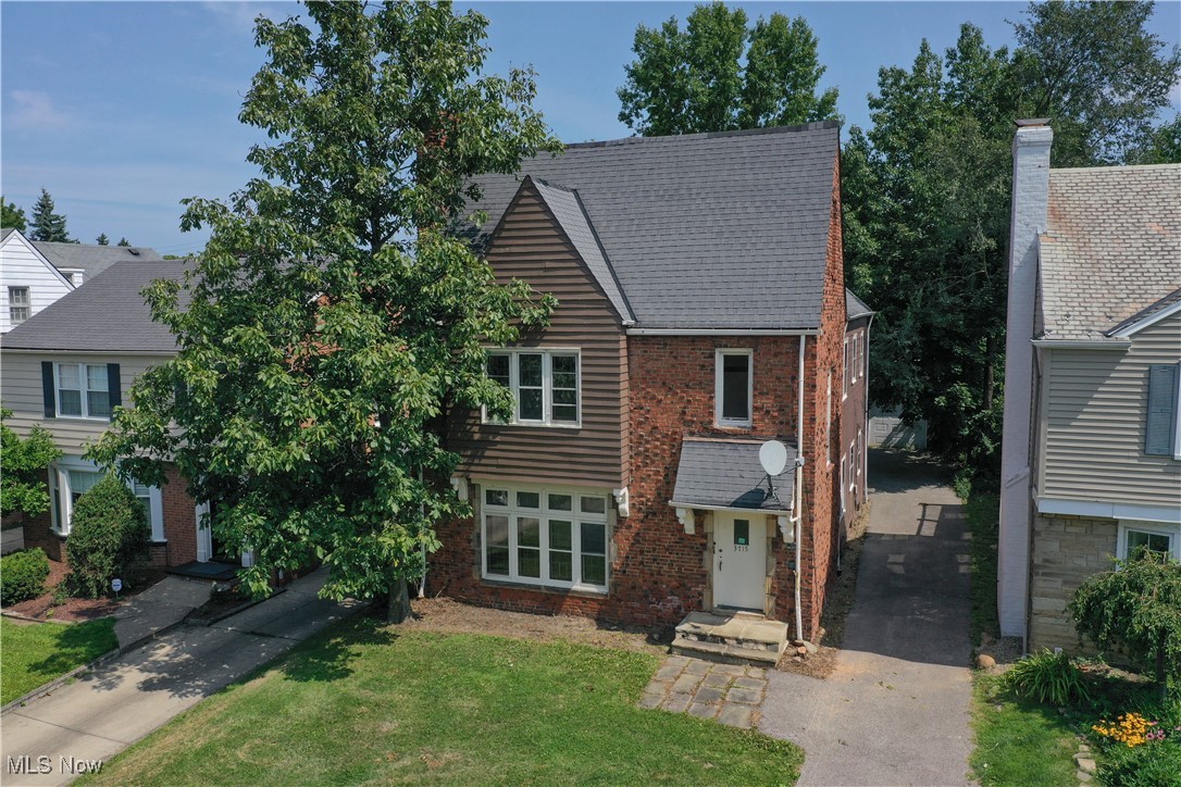 3715 Daleford Road Property Photo 2