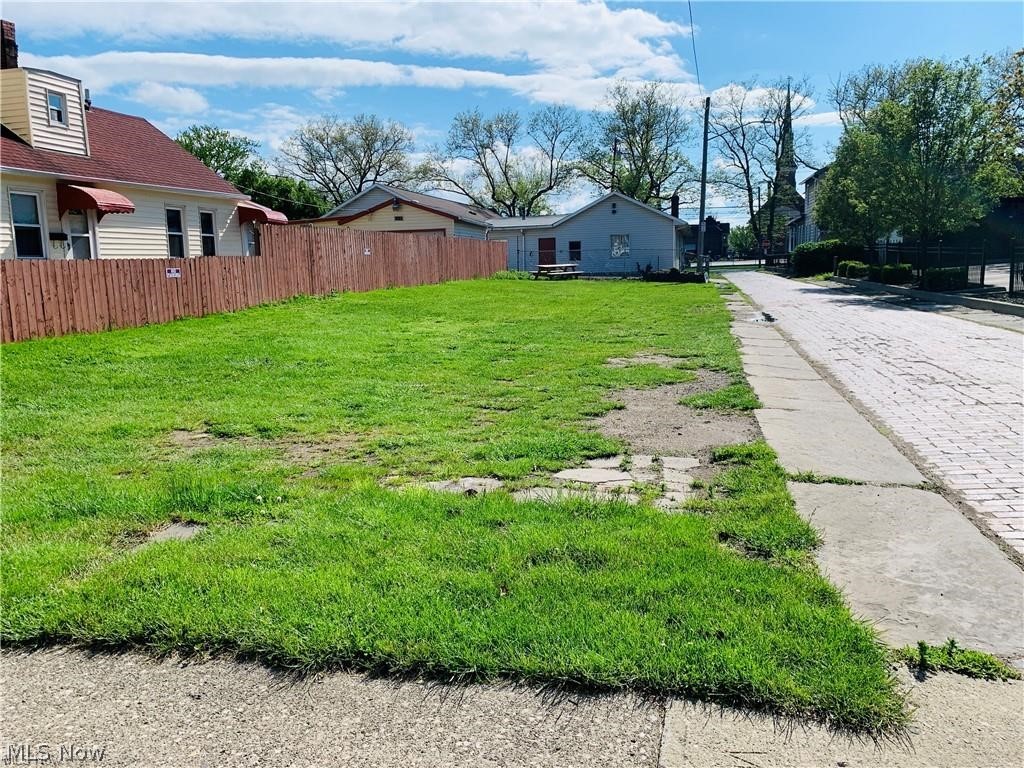 2058 & 2060 W 26th Street Property Photo 1