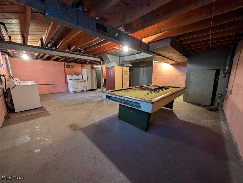 985 Rose Boulevard Property Photo 17