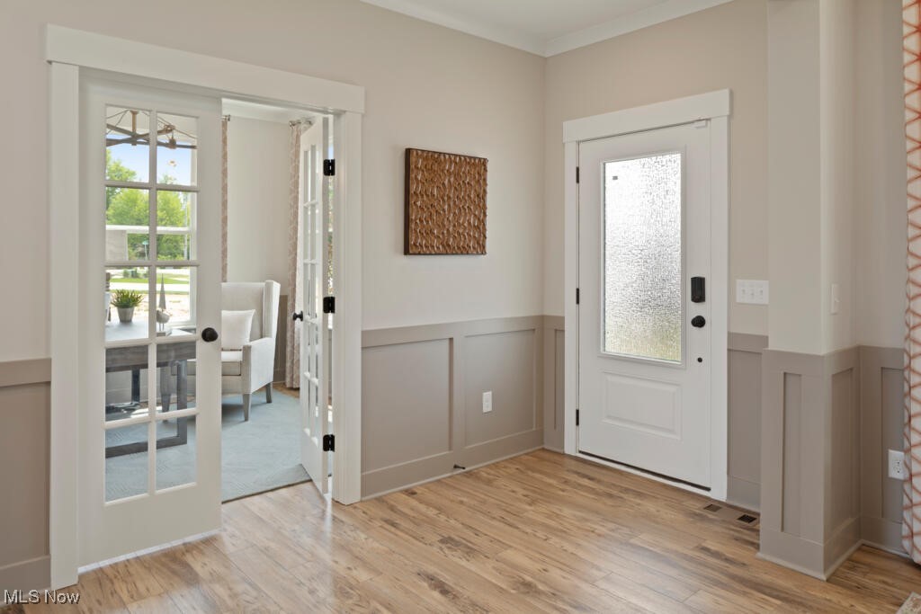 252 Lake Meade Drive Property Photo 2