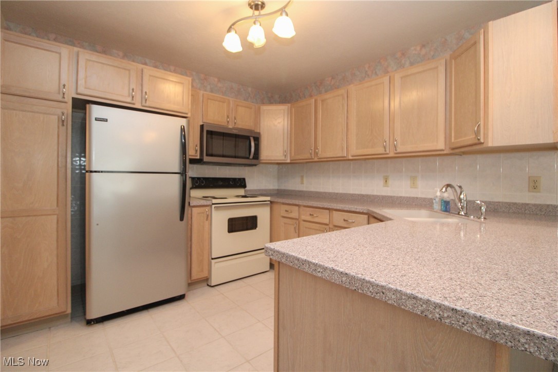 6695 Clingan Road 1 Property Photo 6