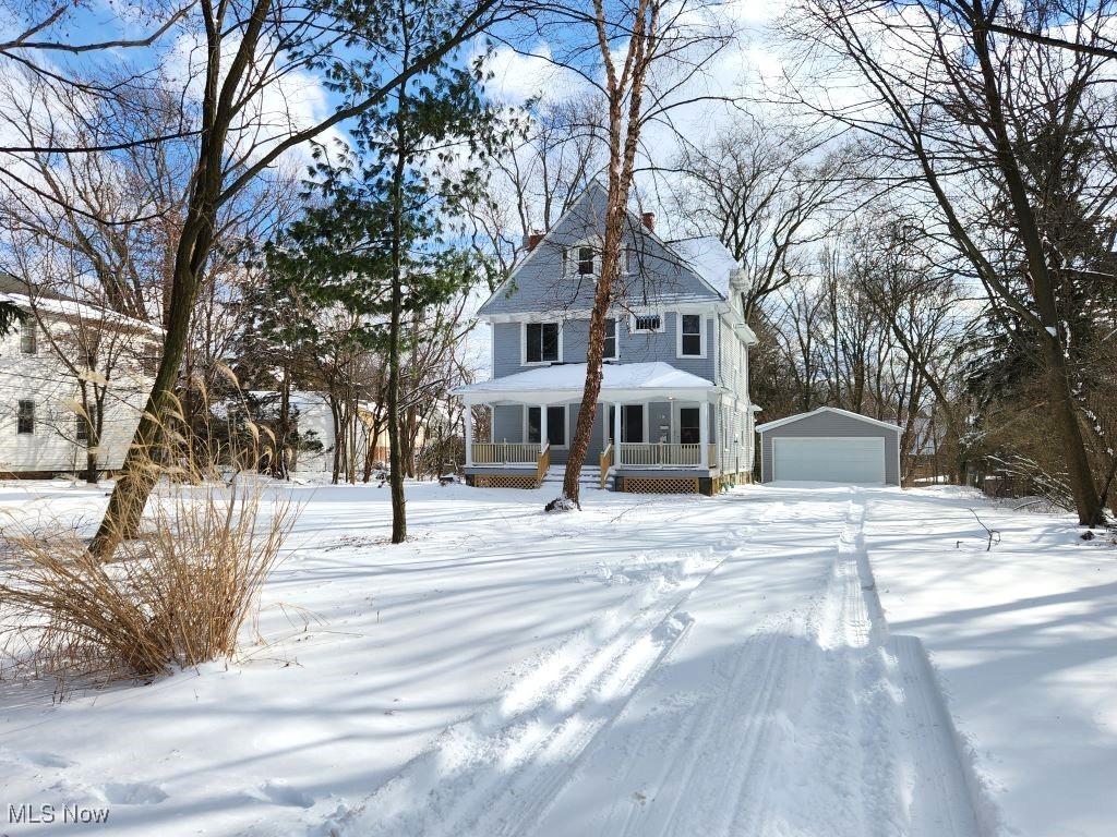 18112 Chagrin Boulevard Property Photo 2