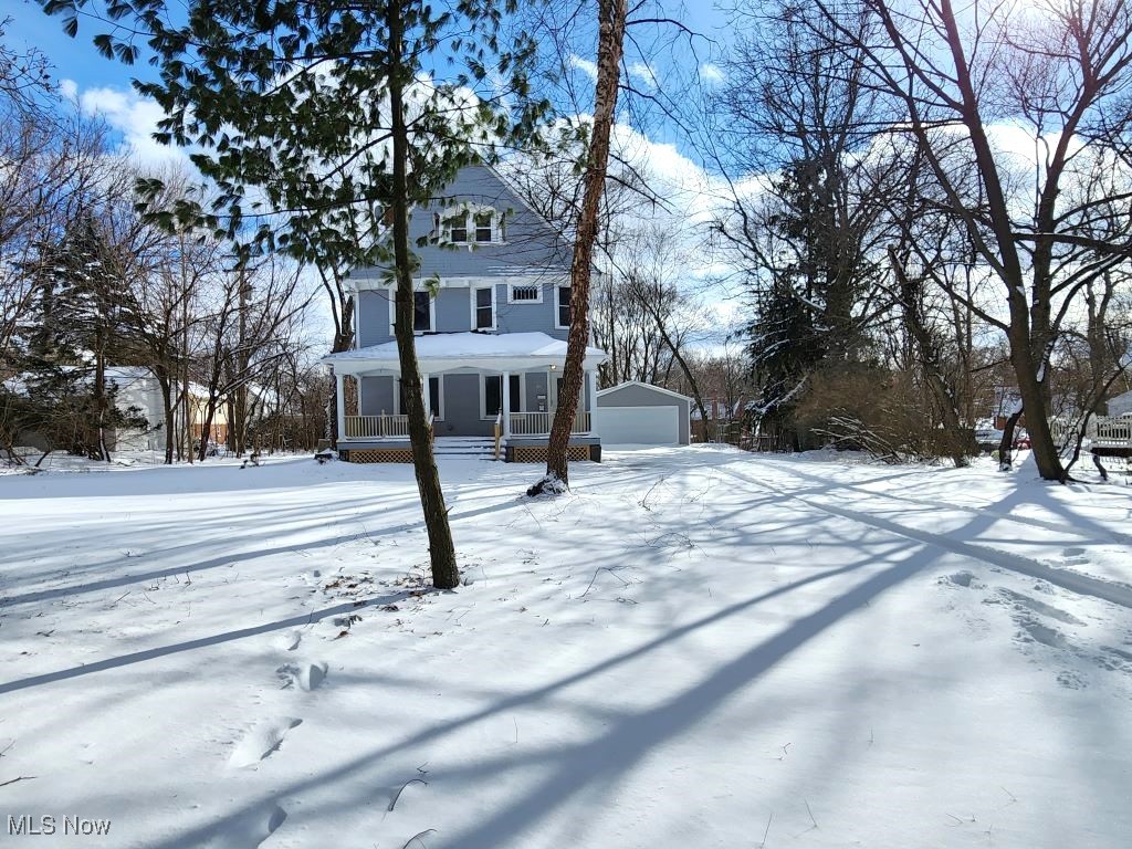 18112 Chagrin Boulevard Property Photo 3