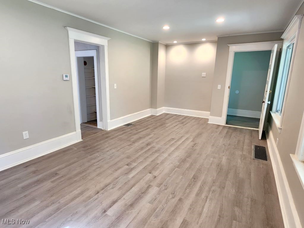 18112 Chagrin Boulevard Property Photo 11