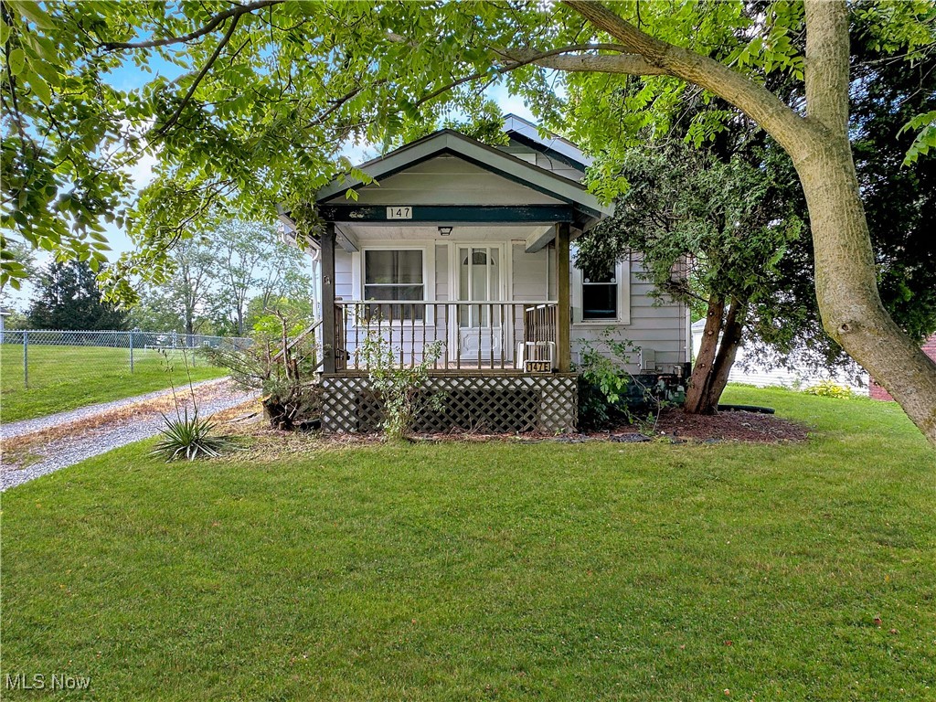 147 Champion Avenue E Property Photo 2