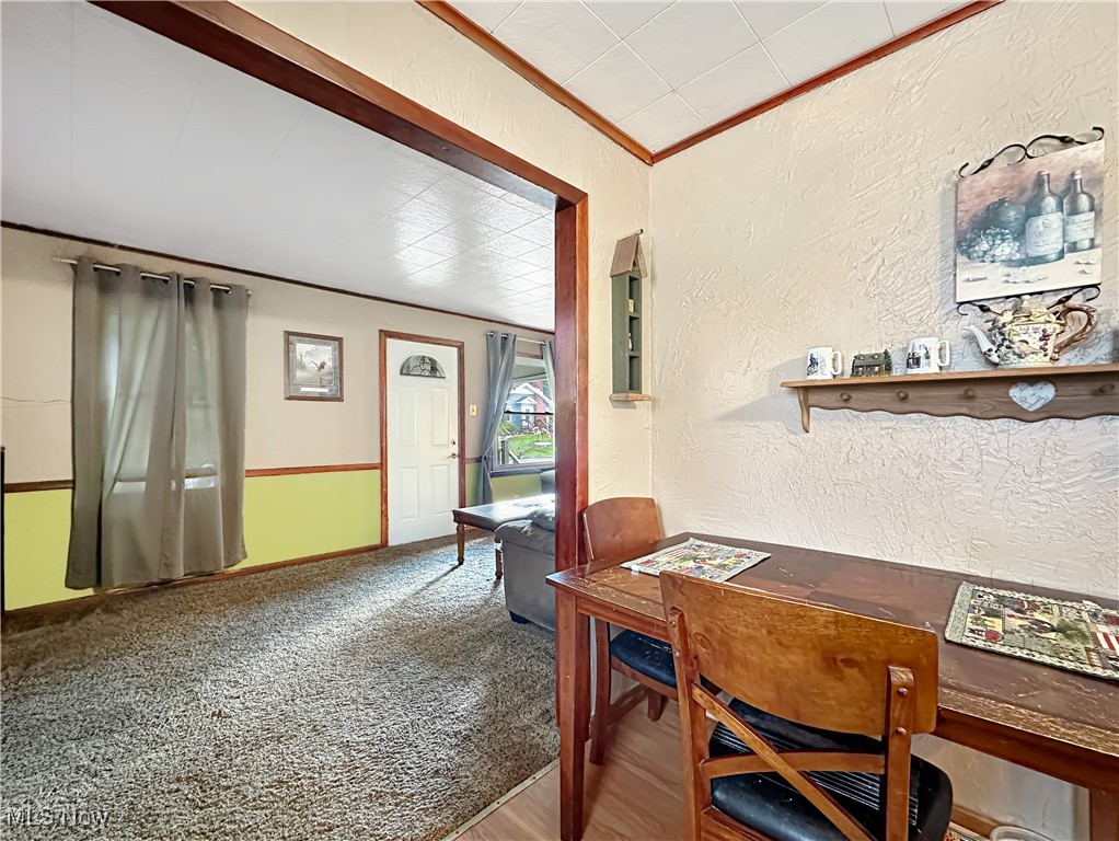 147 Champion Avenue E Property Photo 11