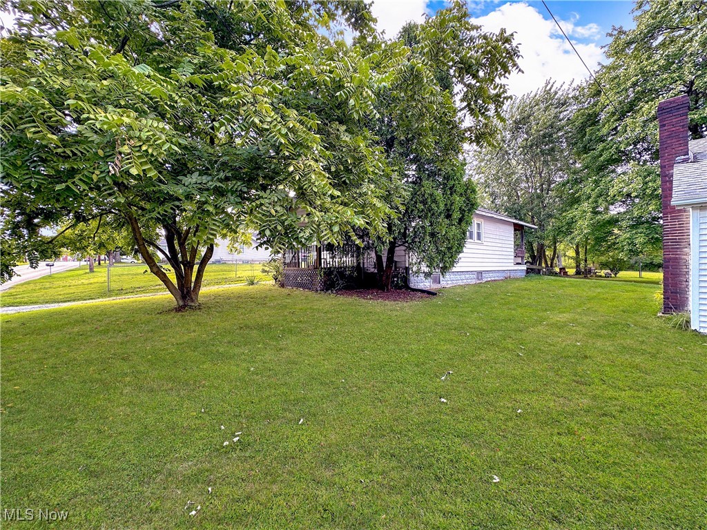 147 Champion Avenue E Property Photo 15