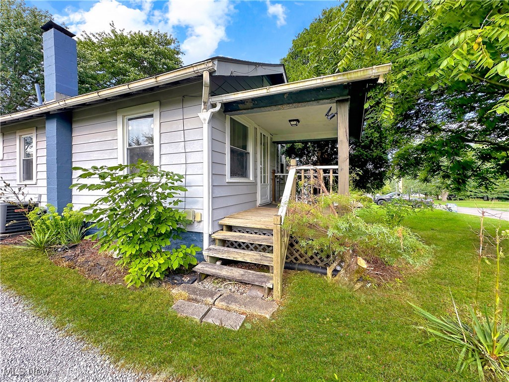 147 Champion Avenue E Property Photo 16
