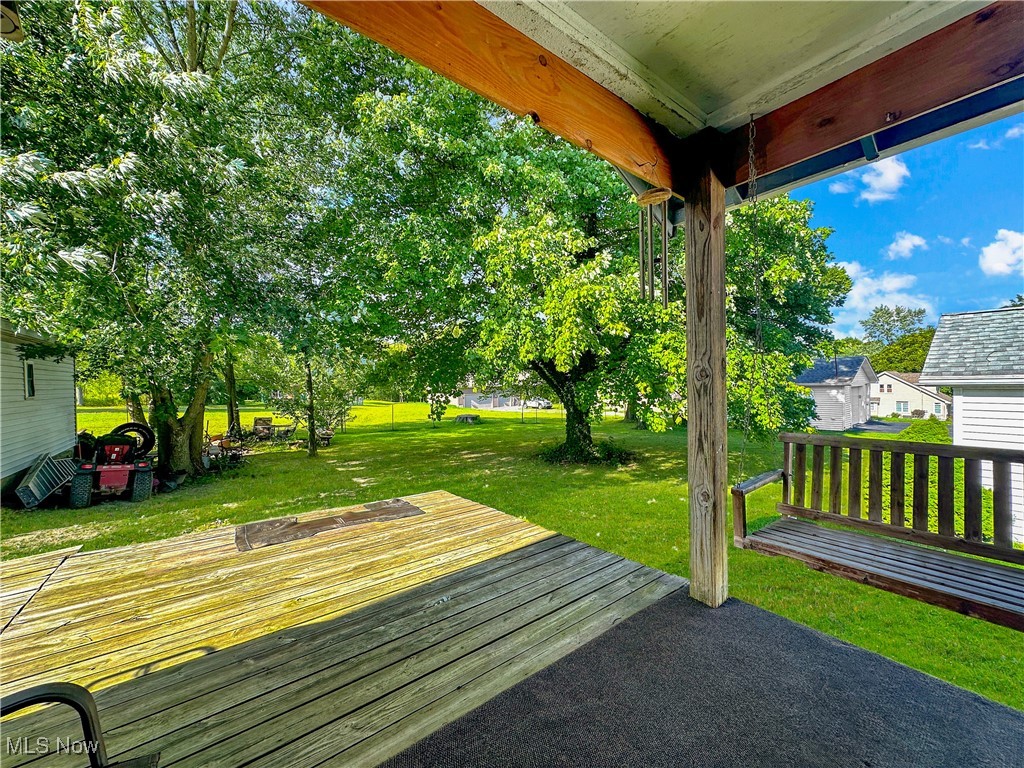 147 Champion Avenue E Property Photo 17