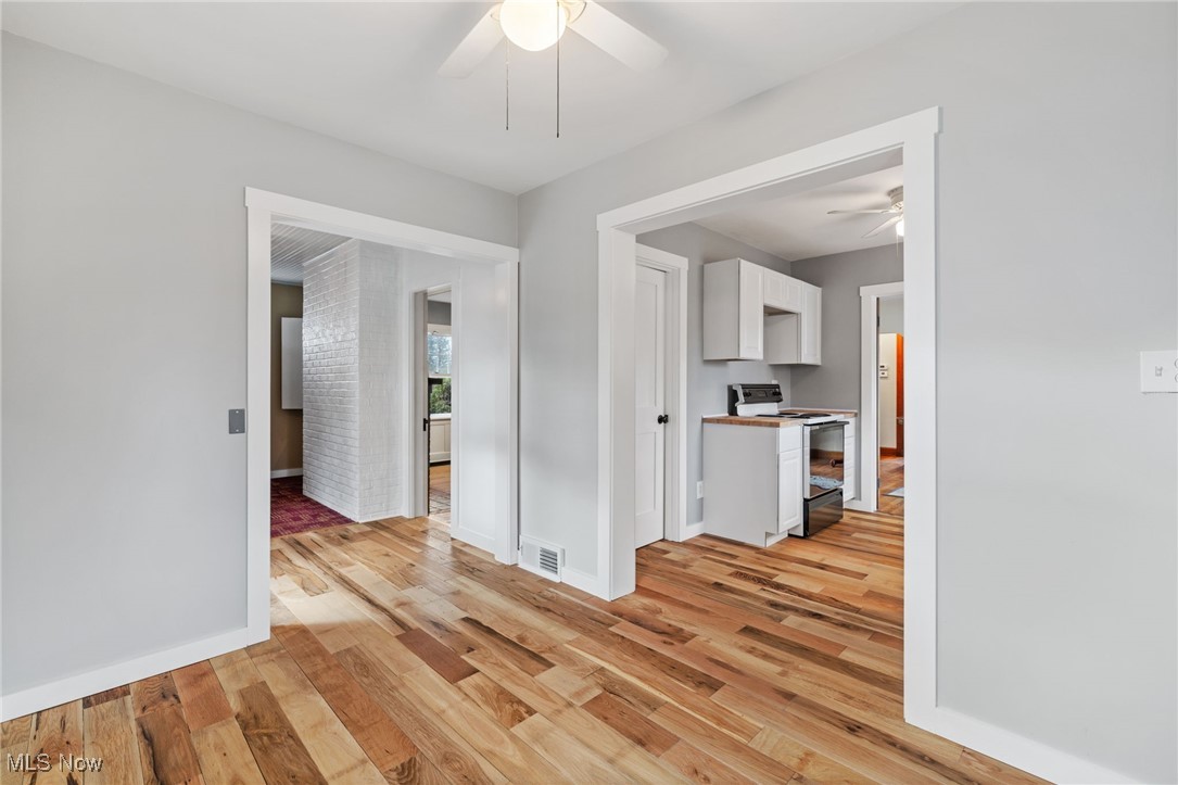 2553 N River Road Ne Property Photo 16