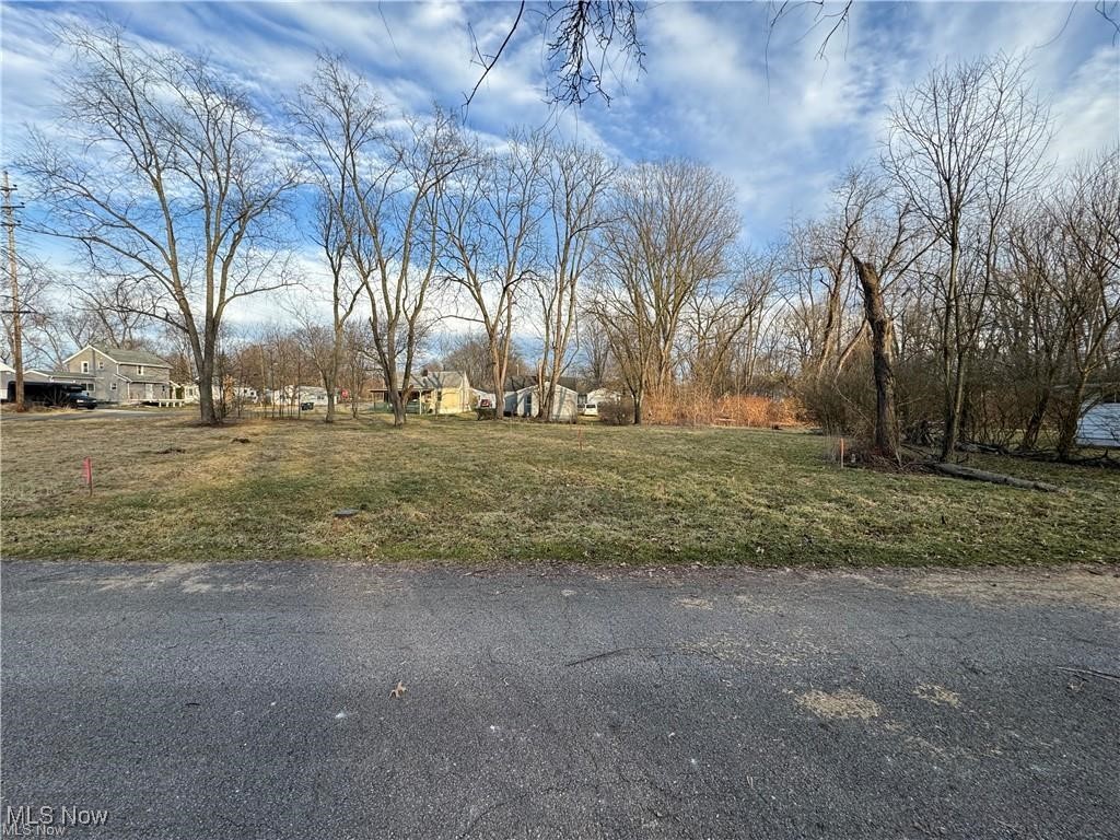 1229 Pickford Avenue Property Photo 3