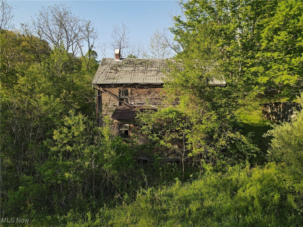 1429 Willow Run Road Property Photo 1