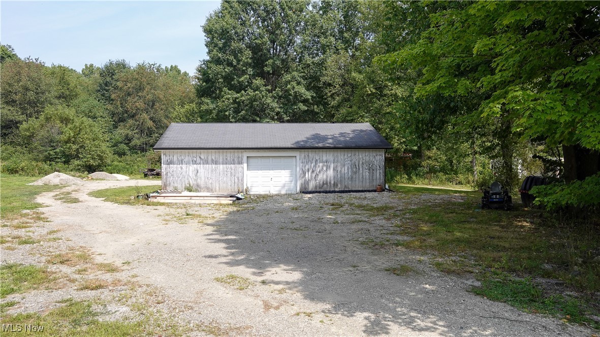 10792 Bloom Road Property Photo 3