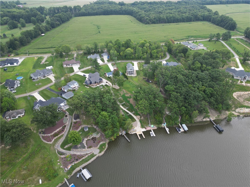 2630 Se River Road Property Photo 6