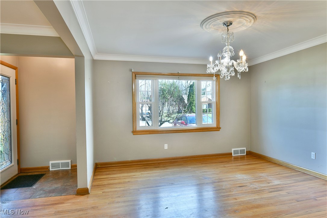 823 Wildwood Drive Ne Property Photo 6