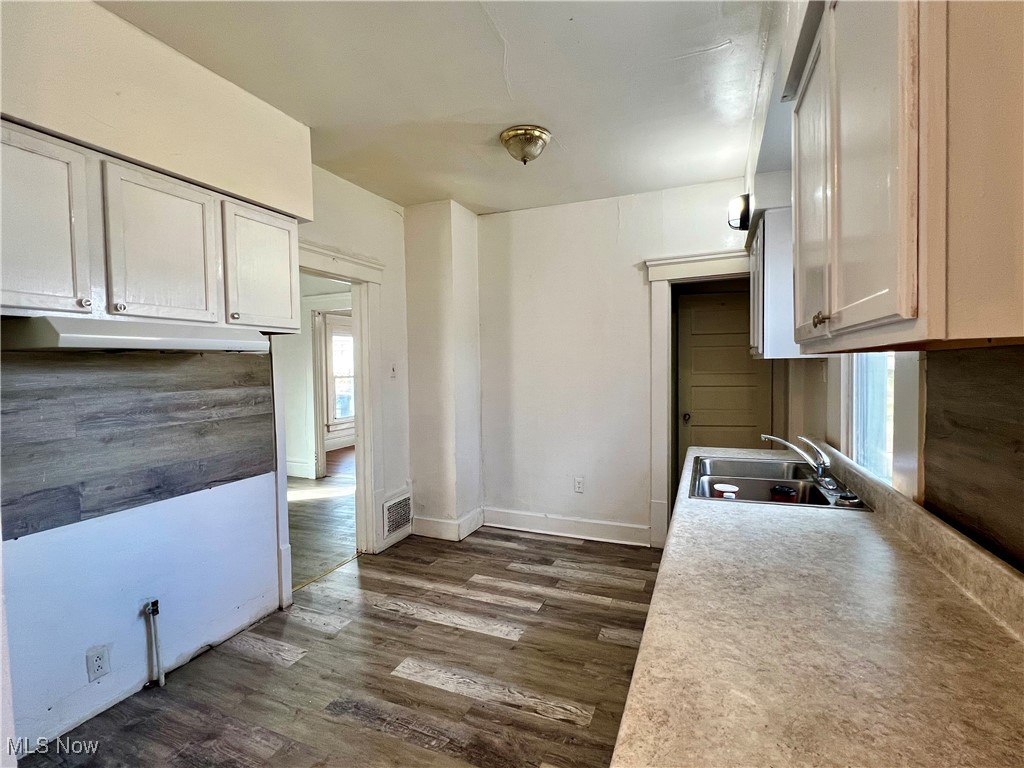 849 Amherst Street Property Photo 8