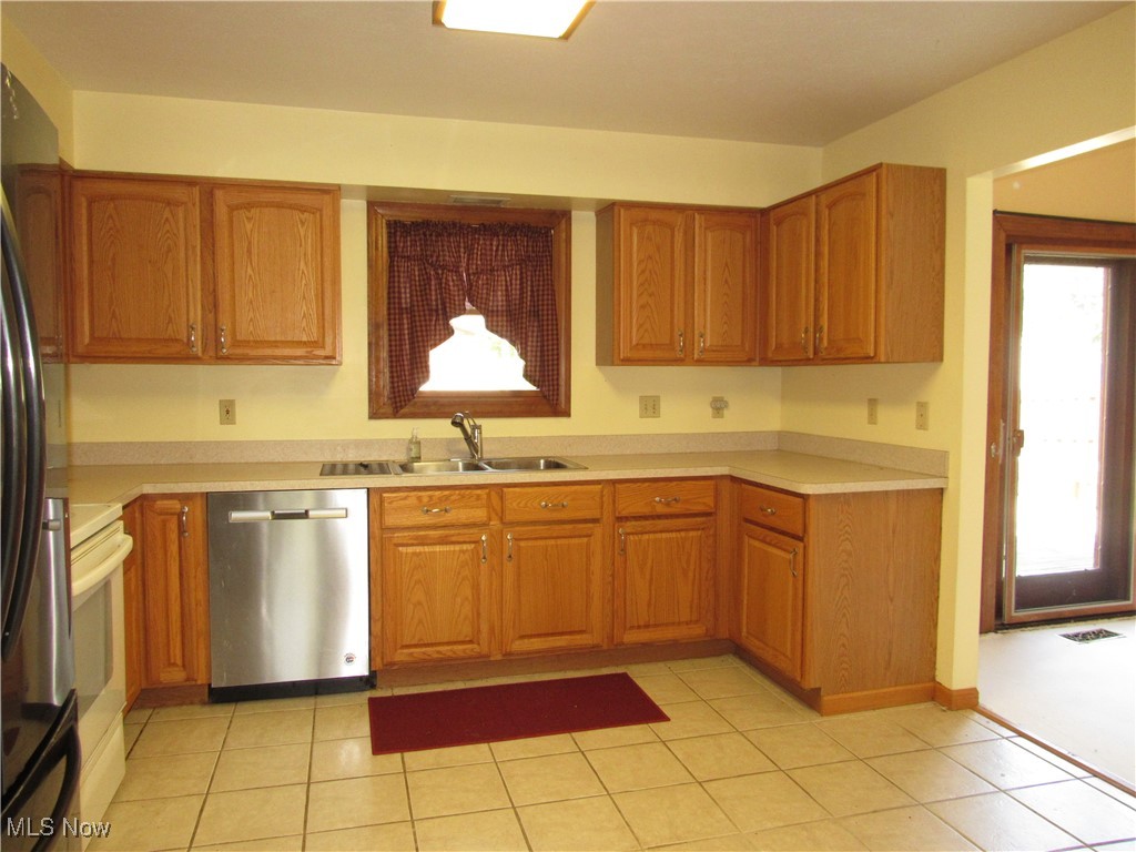 16982 Bob White Circle Property Photo 5