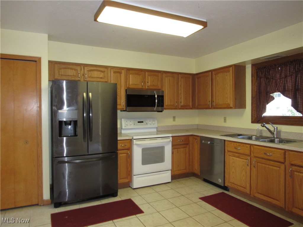 16982 Bob White Circle Property Photo 6