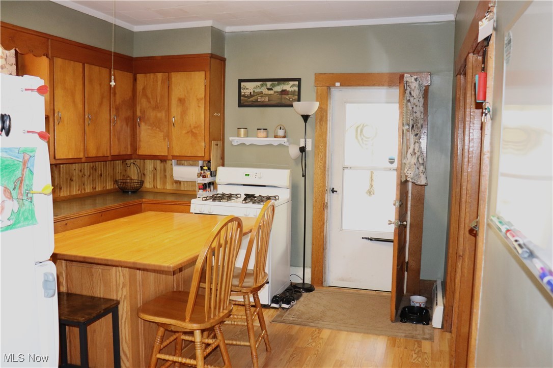 903 Warren Street Property Photo 5