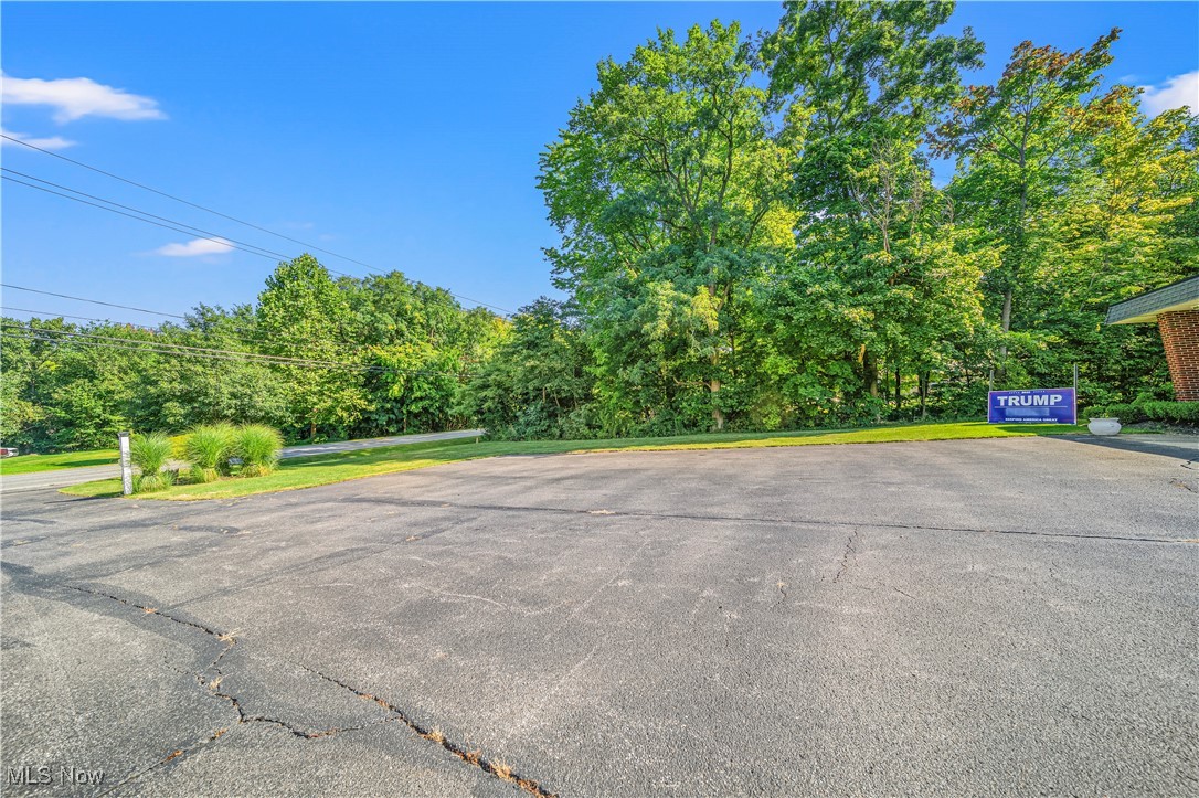 11764 Girdled Road Property Photo 6
