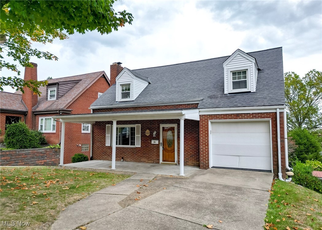 2912 Whitehaven Boulevard Property Photo 1