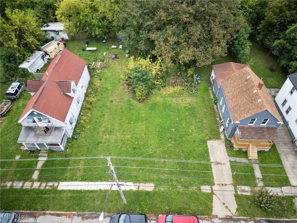831 W 17th Street Property Photo 7