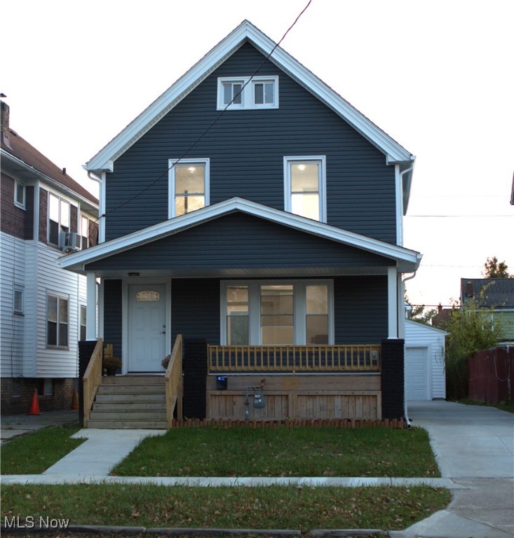 10909 Fortune Avenue Property Photo 1