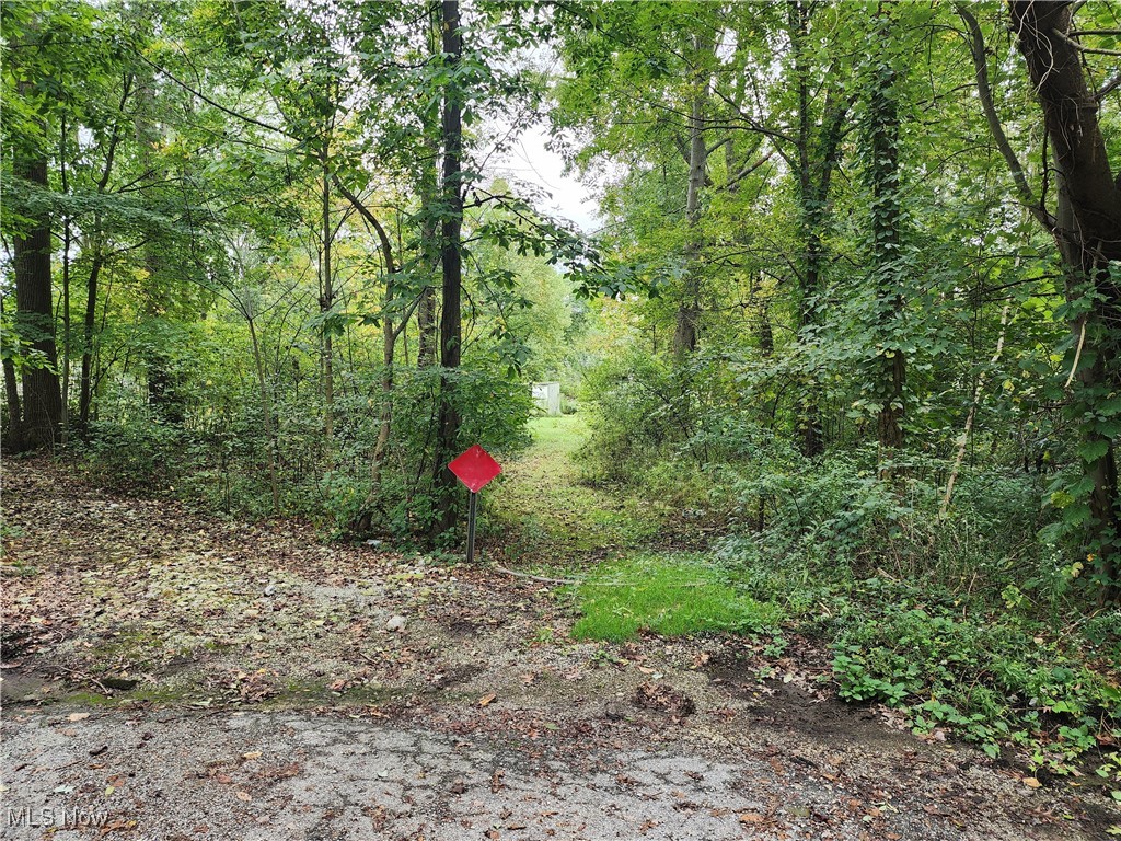 2261 Lake Road Property Photo 9