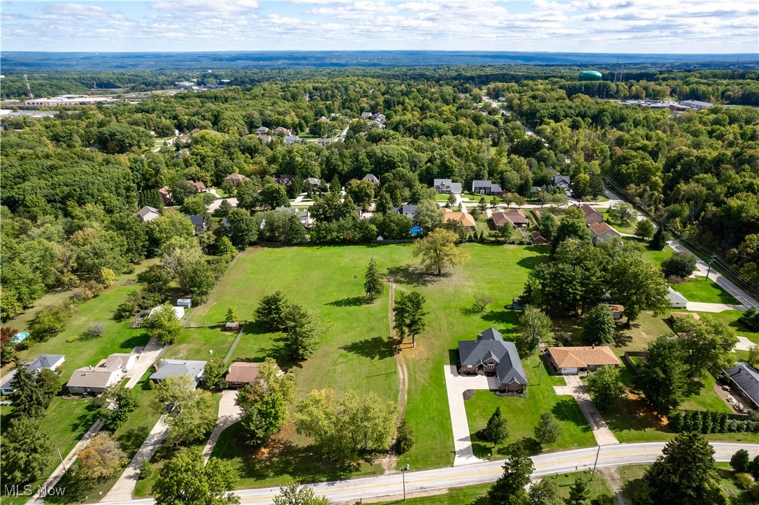 9425 Avery Road Property Photo 4