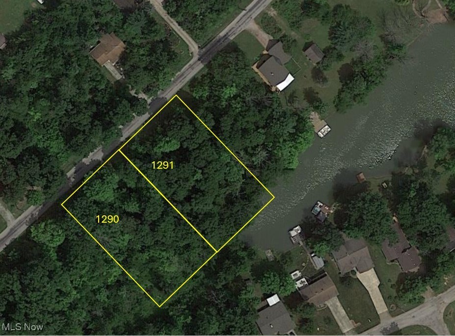 1290-1291 Laurel Drive Property Photo 4