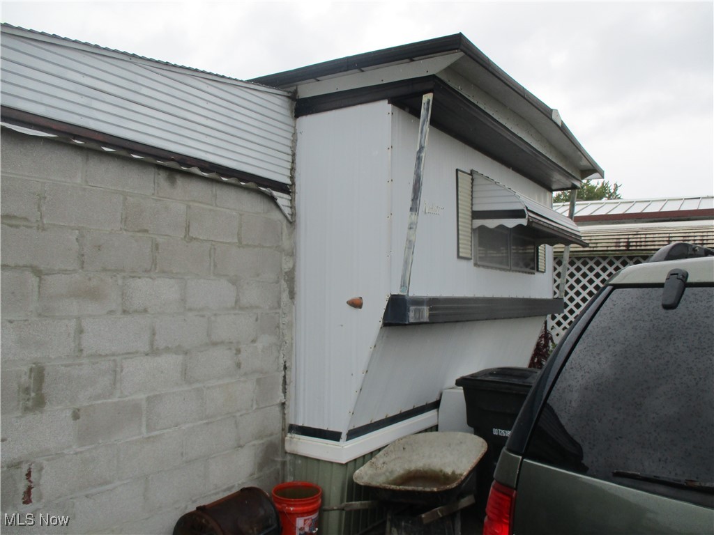 8209 Russell Lane Property Photo 1