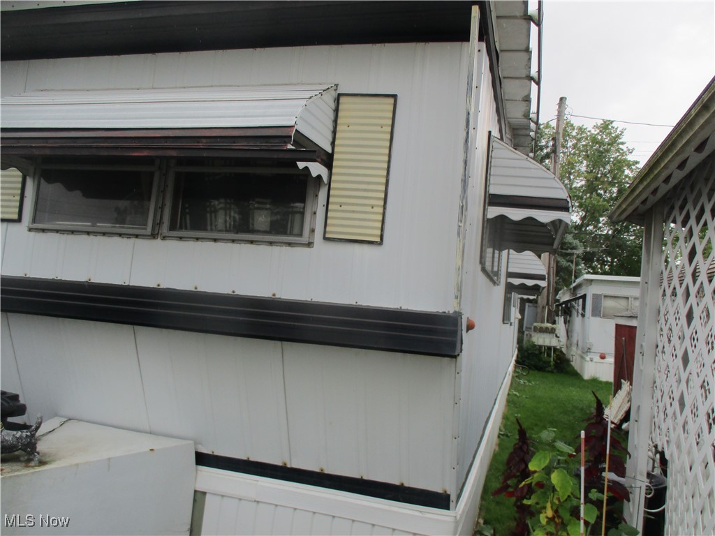 8209 Russell Lane Property Photo 2