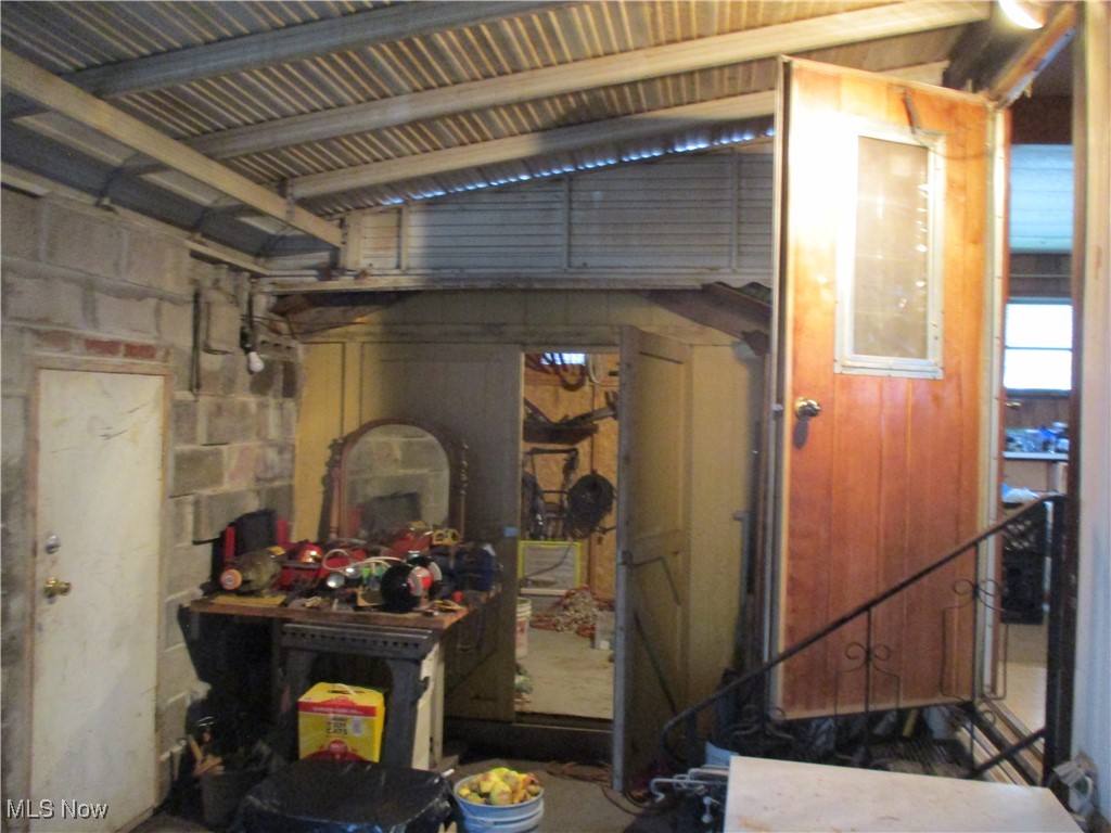 8209 Russell Lane Property Photo 14