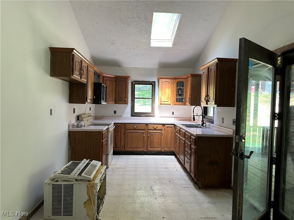 36 Friar Tuck Road Property Photo 5