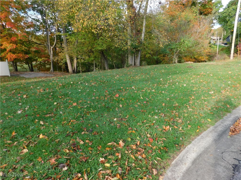 109 Lexington Drive Property Photo 1