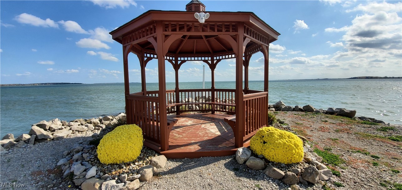 8 Yacht Club Lane Property Photo 7