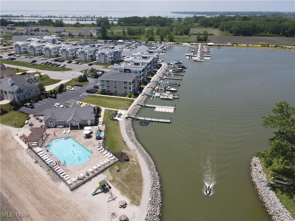 8 Yacht Club Lane Property Photo 10
