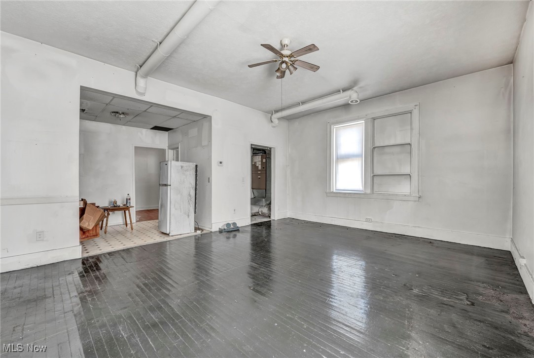 3226 Euclid Avenue Property Photo 15
