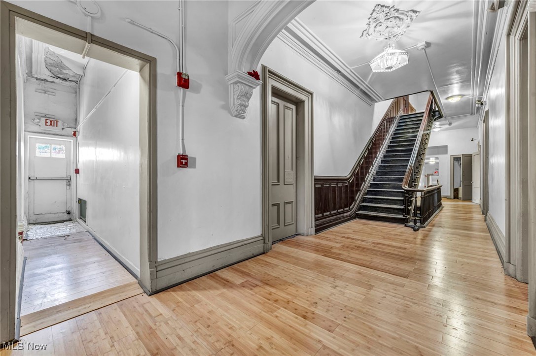 3226 Euclid Avenue Property Photo 20