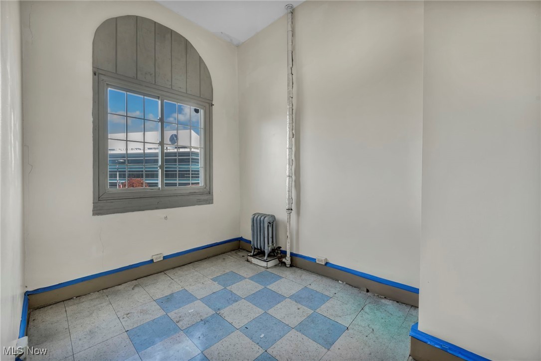 3226 Euclid Avenue Property Photo 27