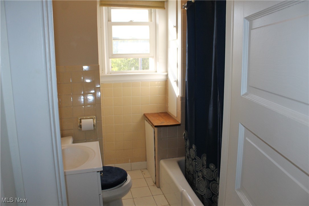 988 E 185th Street Property Photo 32